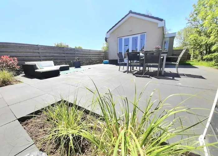 Huisje Britt Met Grote Tuin En Veel Privacy